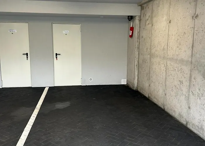 Rentes 15 Apartment *